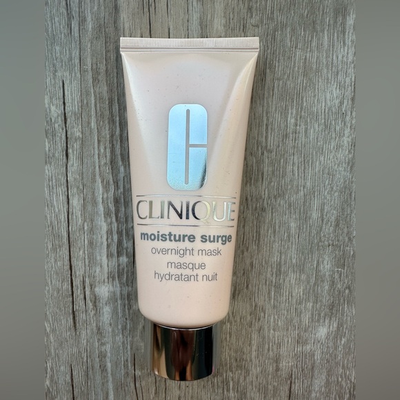Clinique Other - Clinique Moisture Surge Overnight Mask - Size: 100 ml